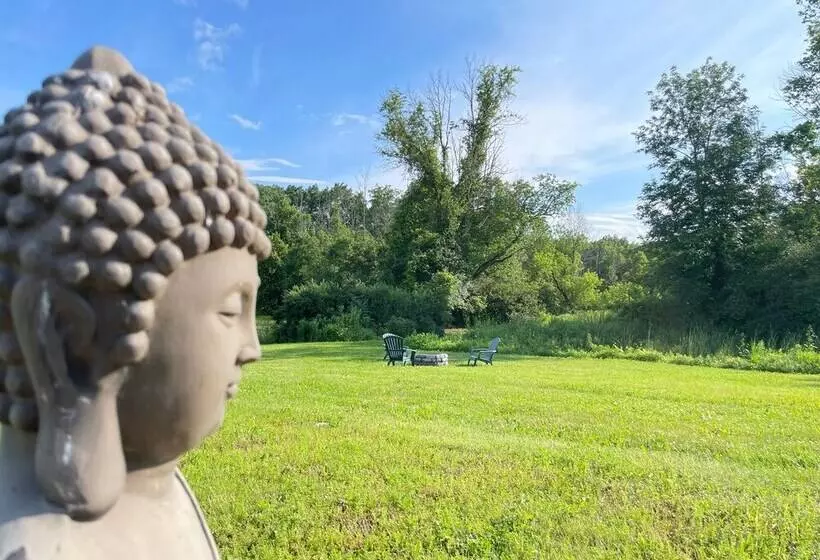 ベッドアンドブレックファースト 1735 Stone Farmhouse