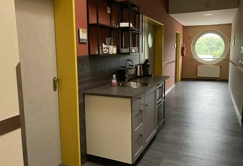 ベッドアンドブレックファースト Am Kai 334