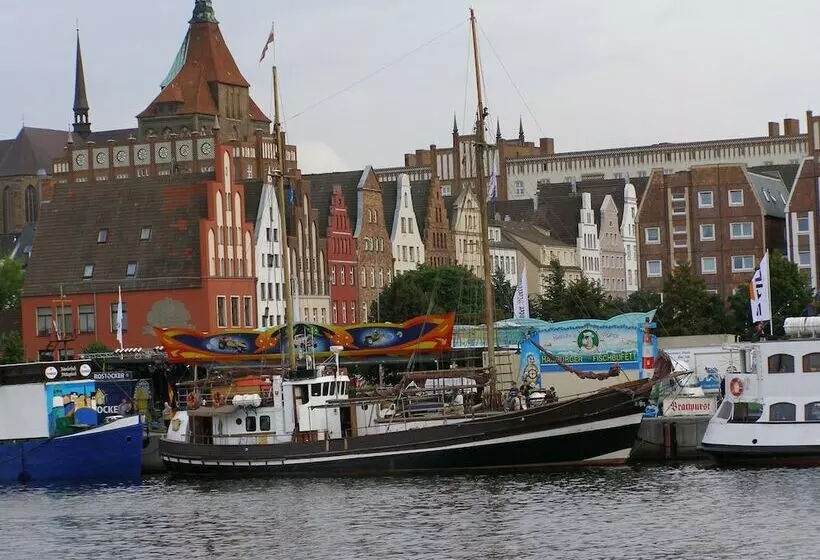 ベッドアンドブレックファースト Am Kai 334