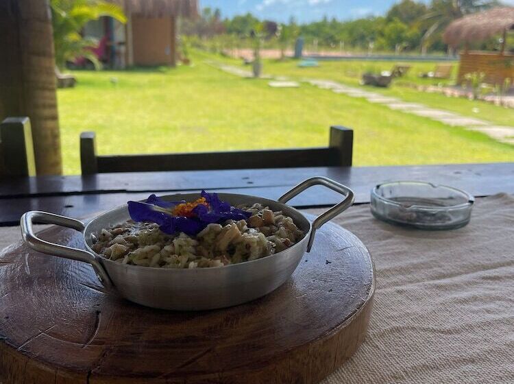 مسافرخانه Pousada Corália