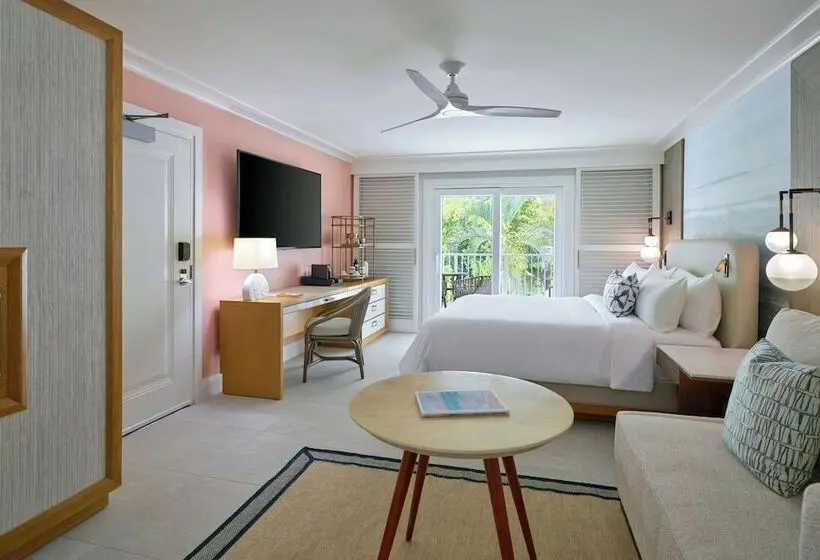 هتل Buoy Haus Beach Resort St. Thomas, Autograph Collection