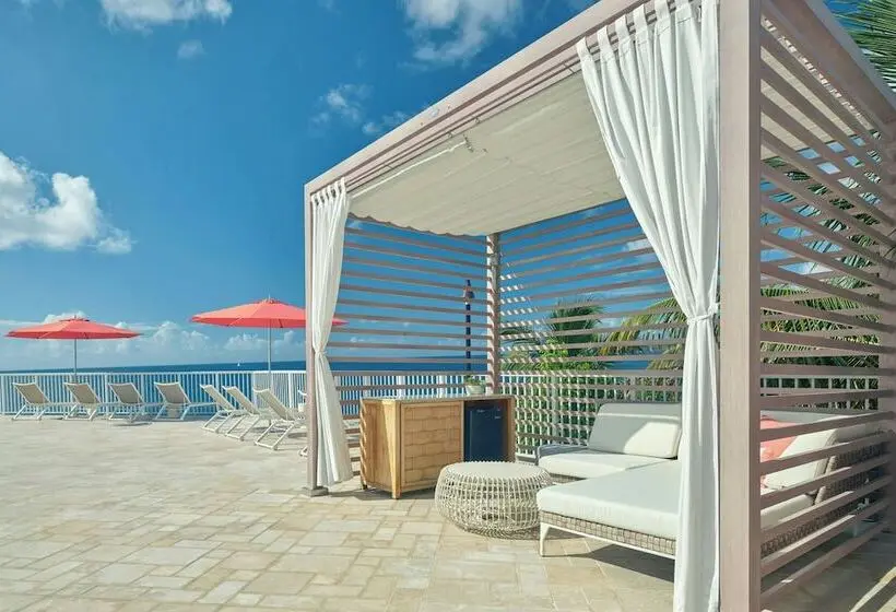 هتل Buoy Haus Beach Resort St. Thomas, Autograph Collection