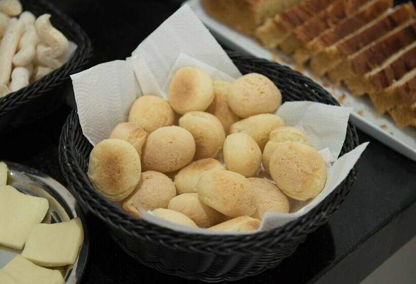 Hotel Esmeralda Verde