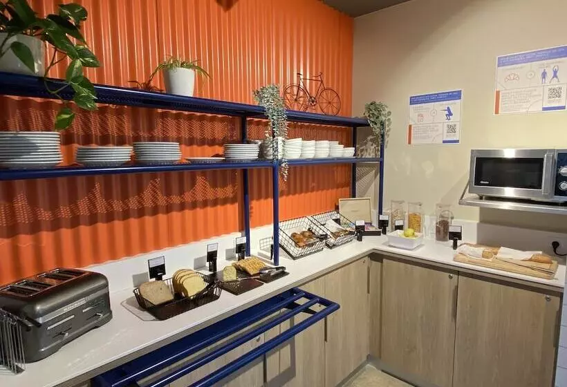 Hotelli Ibis Budget Loudéac Vélodrome