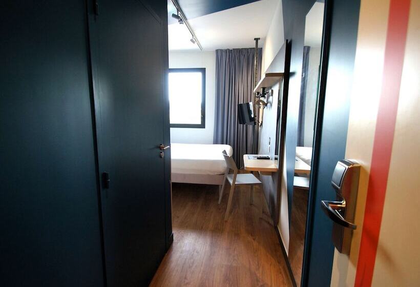 ホテル Ibis Budget Loudéac Vélodrome