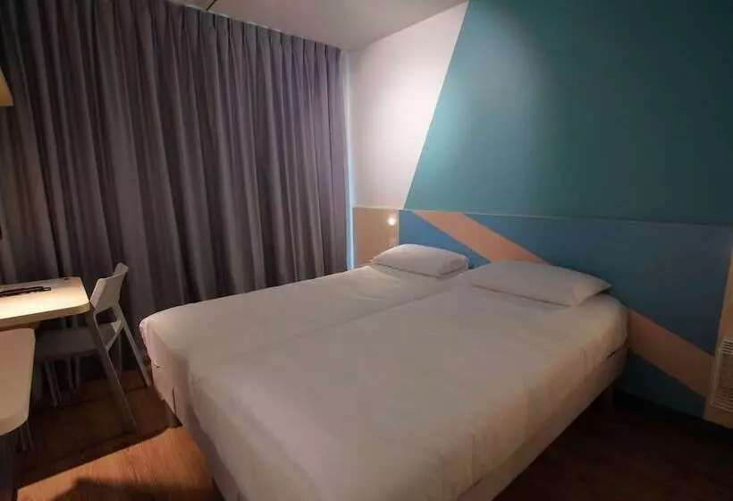 Hotelli Ibis Budget Loudéac Vélodrome