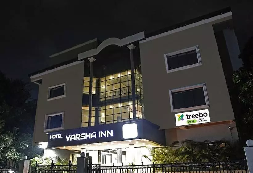 ホテル Treebo Varsha Palace