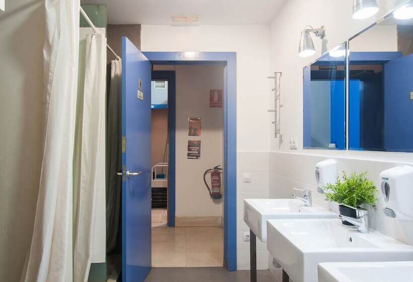 هاستل No Limit Barcelona Central