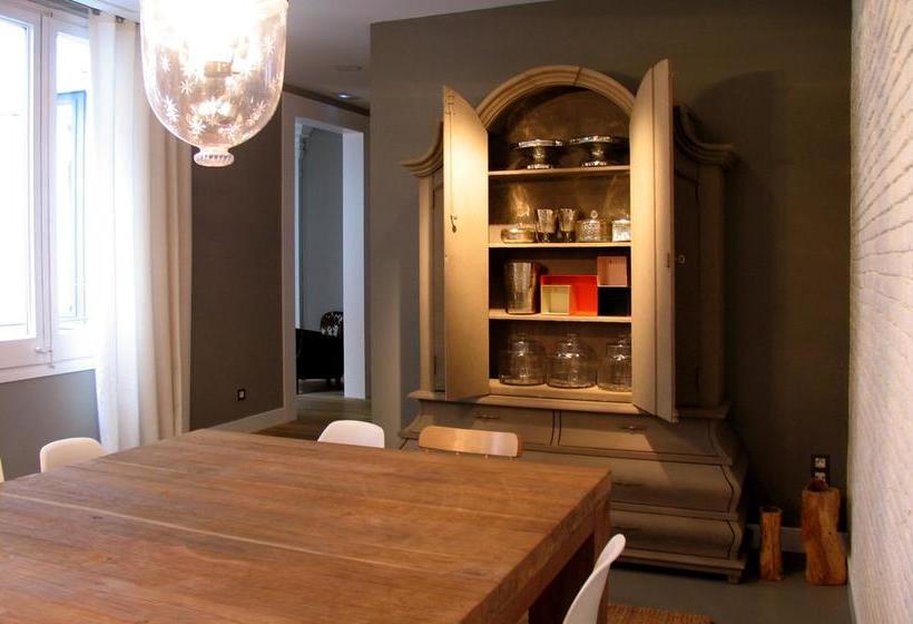 تختخواب و صبحانه The5rooms