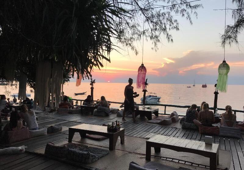 בית מלון כפרי Ac 2 Resort