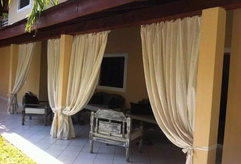 هتل African Sun Resort