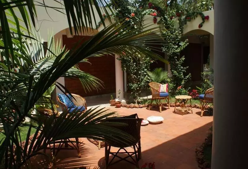 ホテル Ashiyana Cliff And Beach Resort