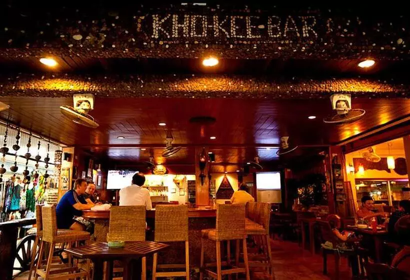 هتل At Kamala