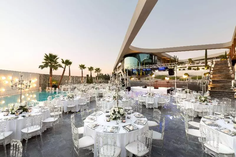 Doubletree By Hilton Hotel Izmir Airport