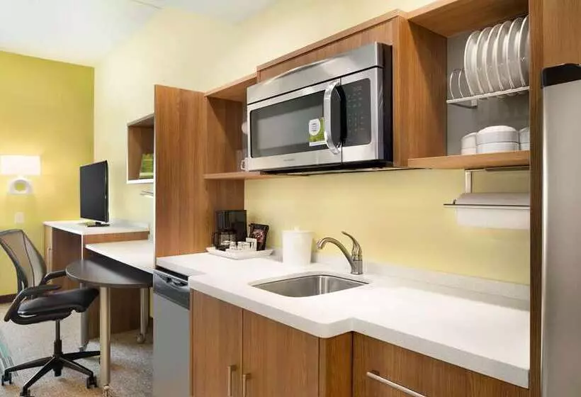 ホテル Home2 Suites By Hilton Charlotte Airport