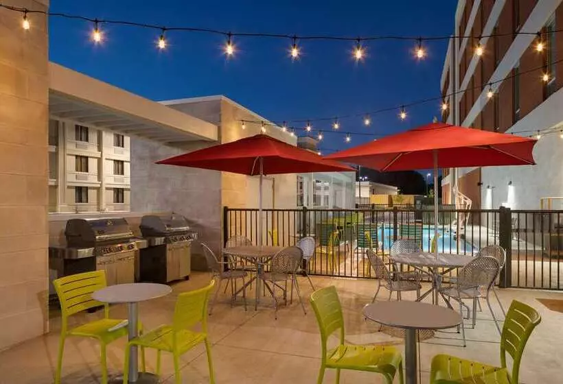 ホテル Home2 Suites By Hilton Charlotte Airport