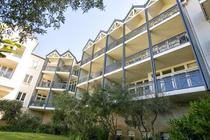 בית מלון כפרי Portsea Village Resort