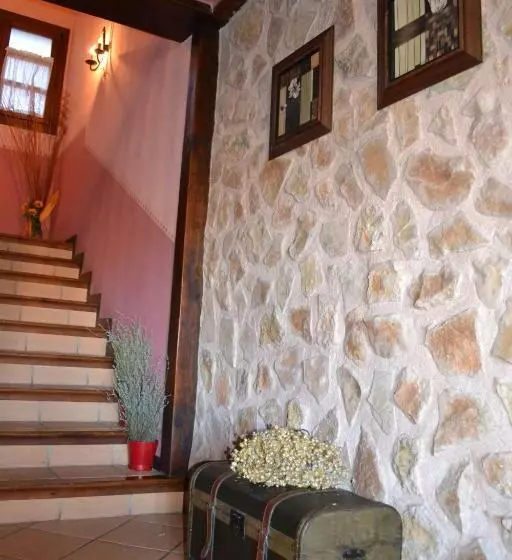 هتل Restaurante Prado Del Navazo