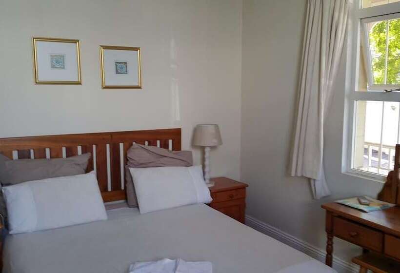 בית מלון כפרי Sommersby Bed & Breakfast