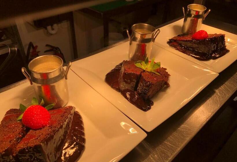 בית מלון כפרי The Black Swan