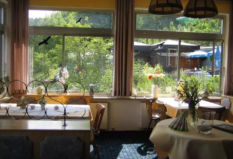 Landhotel Weinhaus Treis