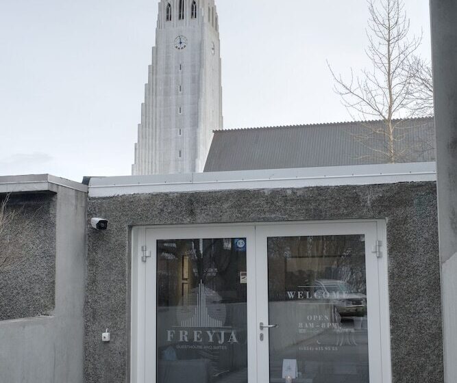 Pensión Freyja Guesthouse & Suites