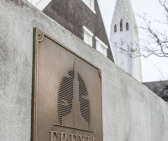 Pensión Freyja Guesthouse & Suites