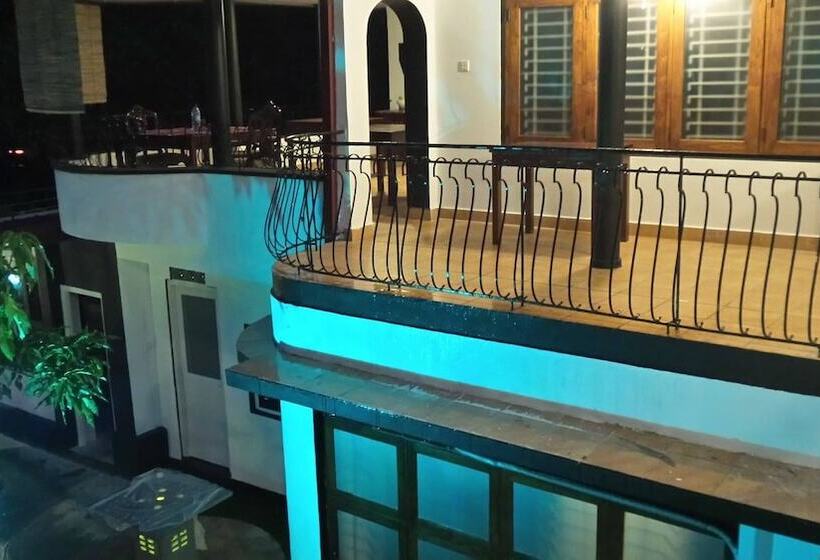بنسيون New Kandy Residence