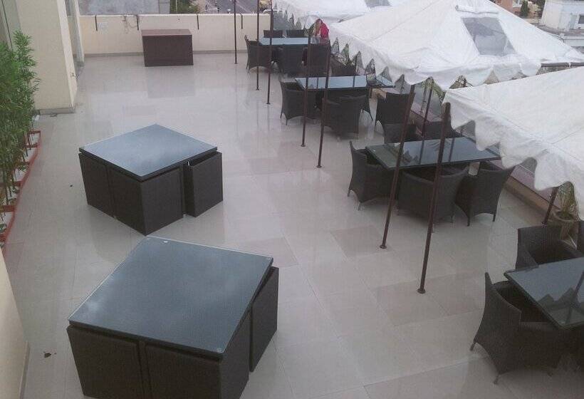 Pensionat Savi Regency