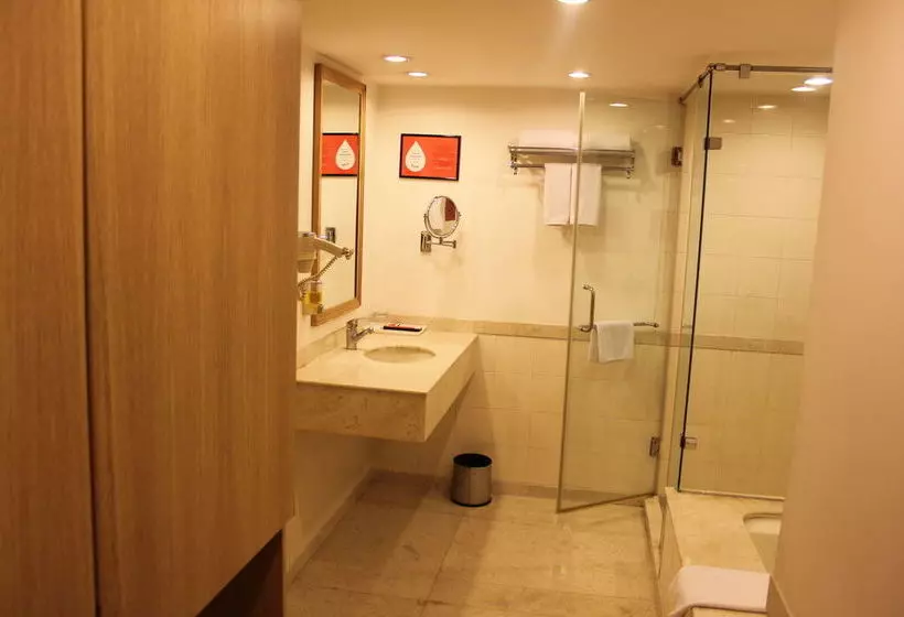 Red Fox Hotel Chandigarh