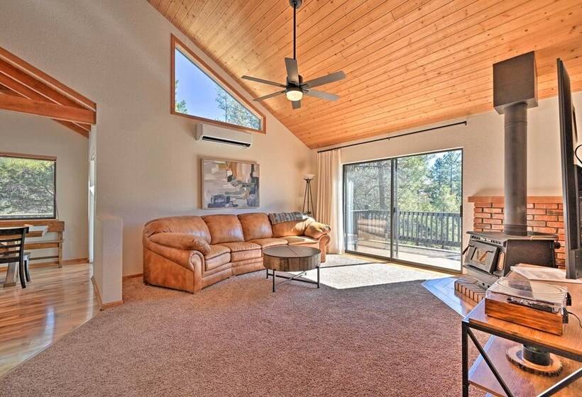 Airy Pine Escape W/ Pool Table, Near Hiking!