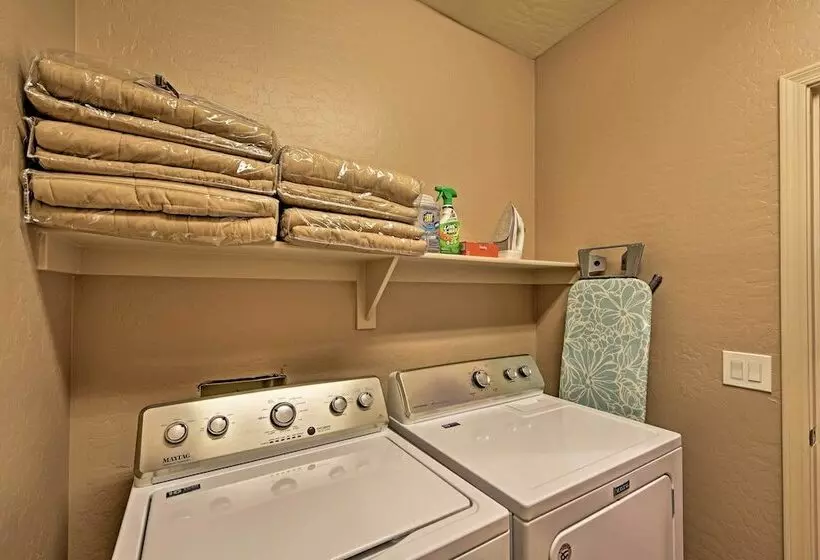 Arizona Retreat W/ Heated Pool, Fire Pit & Grill!