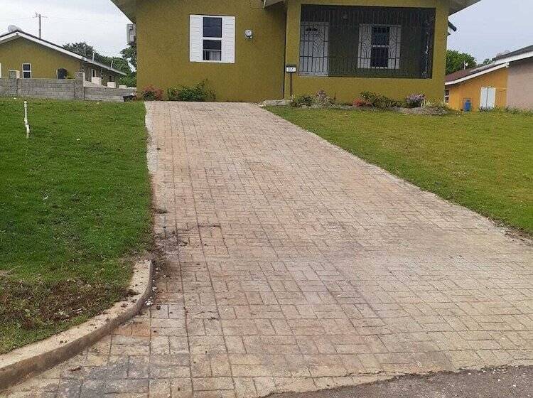 تختخواب و صبحانه Ocean View Get Away