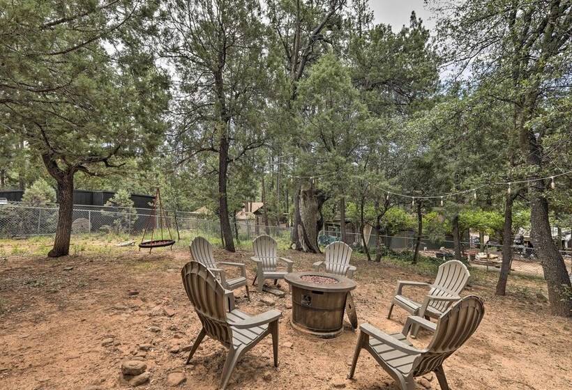 Bright Pine Cabin: Direct Trail Access & Deck!