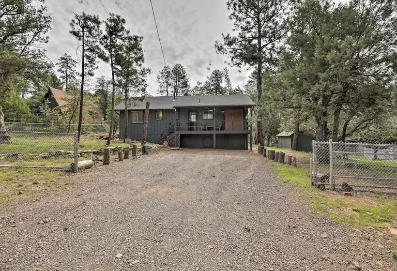 Bright Pine Cabin: Direct Trail Access & Deck!