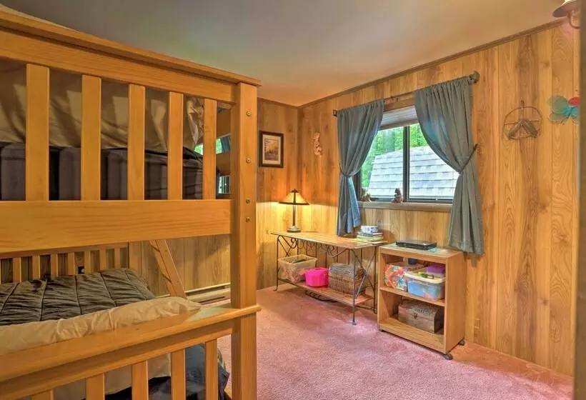 Charming Arrowhead Lake Cabin W /hammock, Deck!