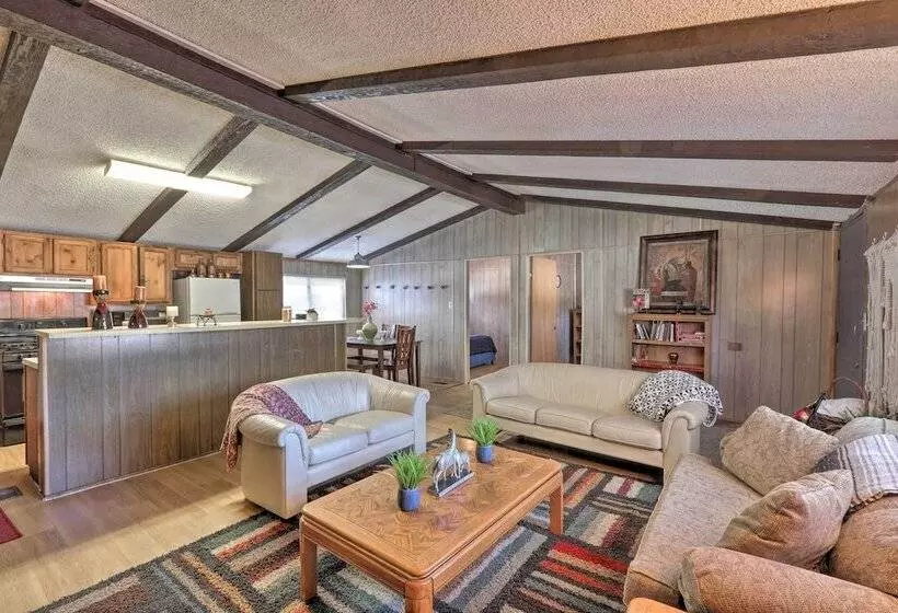 Cozy Cabin Retreat W/ Onsite Trail Access!