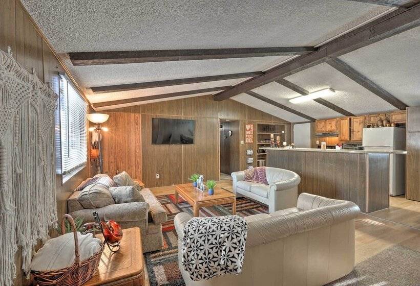 Cozy Cabin Retreat W/ Onsite Trail Access!