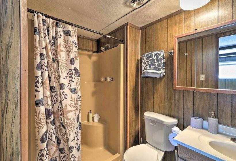 Cozy Cabin Retreat W/ Onsite Trail Access!