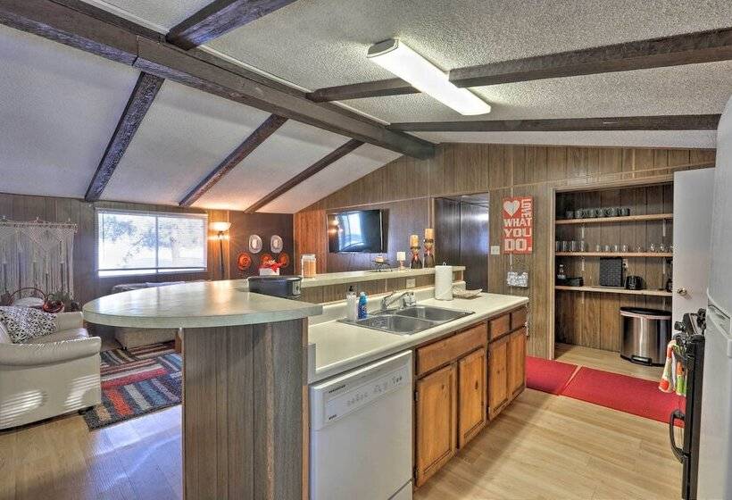 Cozy Cabin Retreat W/ Onsite Trail Access!