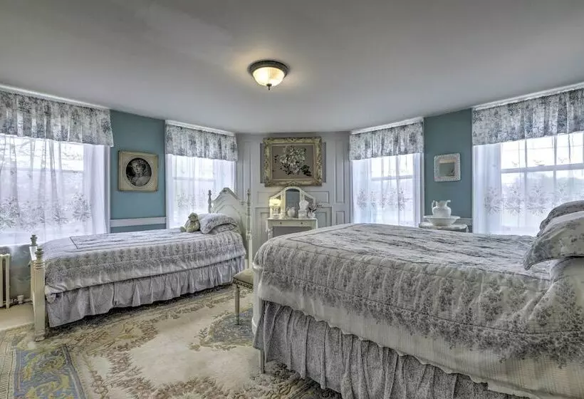 Elegant Norwich House W/ Billiards Room & Ballroom