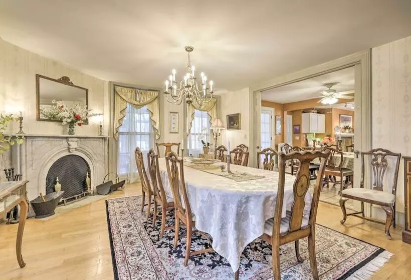 Elegant Norwich House W/ Billiards Room & Ballroom