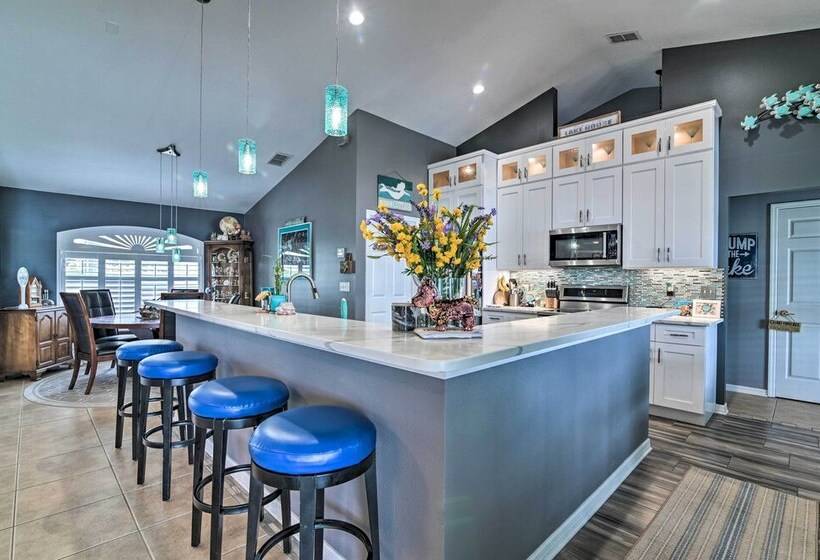 Florida Family Home W/ Dock On Saw Mill Lake!