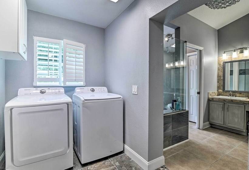 Florida Family Home W/ Dock On Saw Mill Lake!