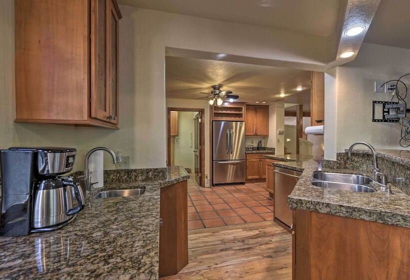 Flagstaff Home W/ On Site Trails, 3 Mi To Dtwn!