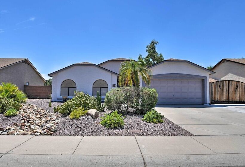 Glendale Home W/ Pool Walk To Nfl Games!