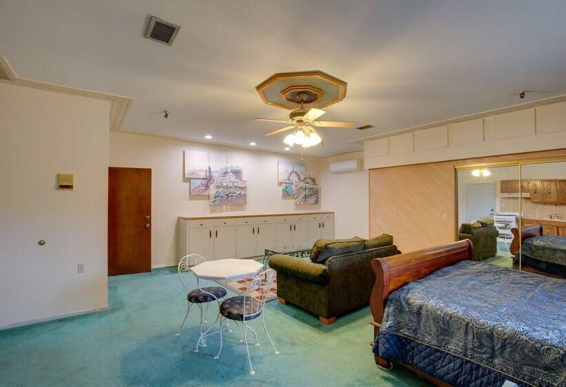 Grand Hilltop House: Best Views In Tucson!