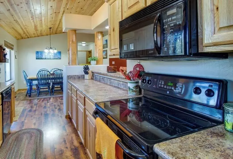 Heber Overgaard Cabin W/ Bbq Patio & Fire Pit!
