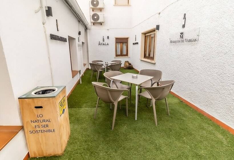 فندق Hostal El Bomba