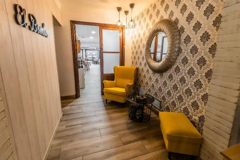 Hôtel Hostal El Bomba